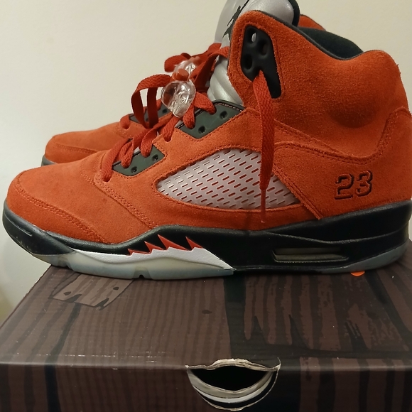 Jordan 5 Size 10 - Picture 3 of 9